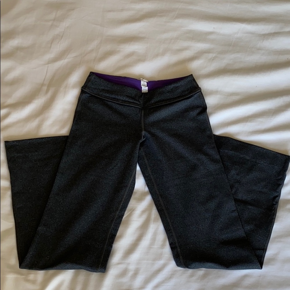 Lululemon yoga pants